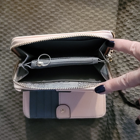 Enzo Angiolini Blush Wallet - Picture 3 of 5